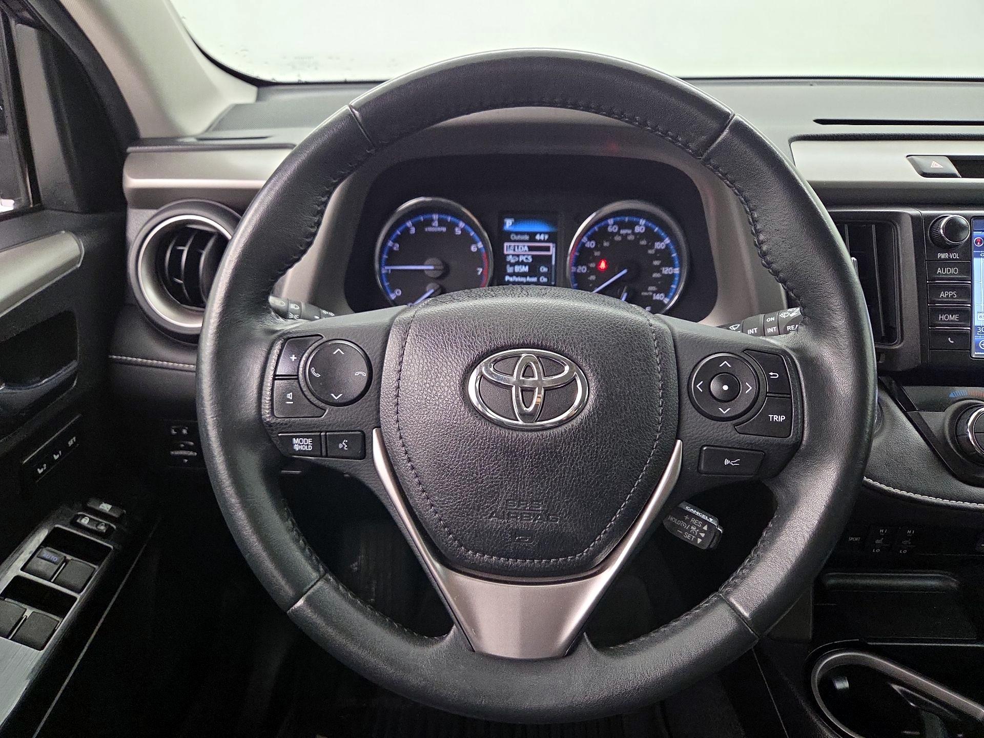 Thumbnail: 2017 Toyota RAV4 - 10