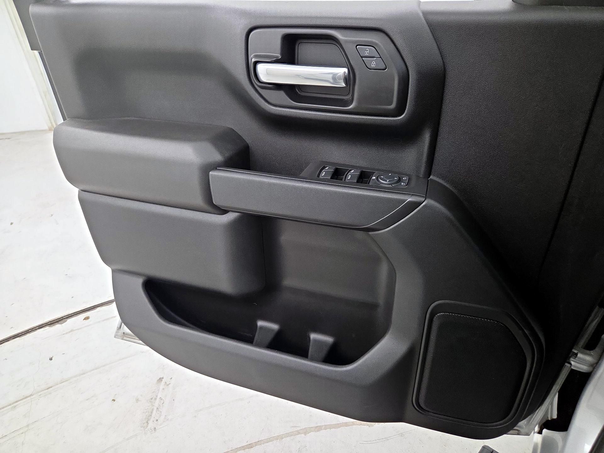 Thumbnail: 2021 Chevrolet Silverado 1500 - 12