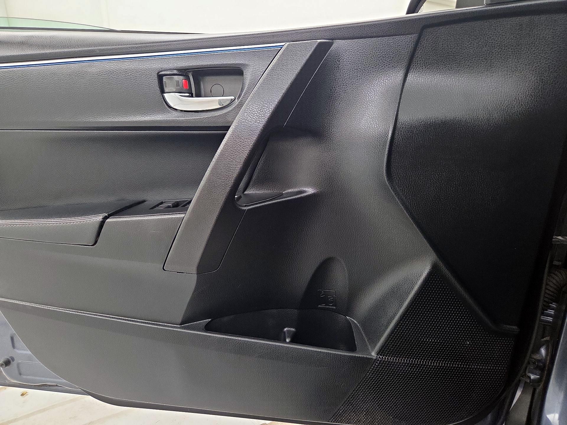 Thumbnail: 2015 Toyota Corolla - 12