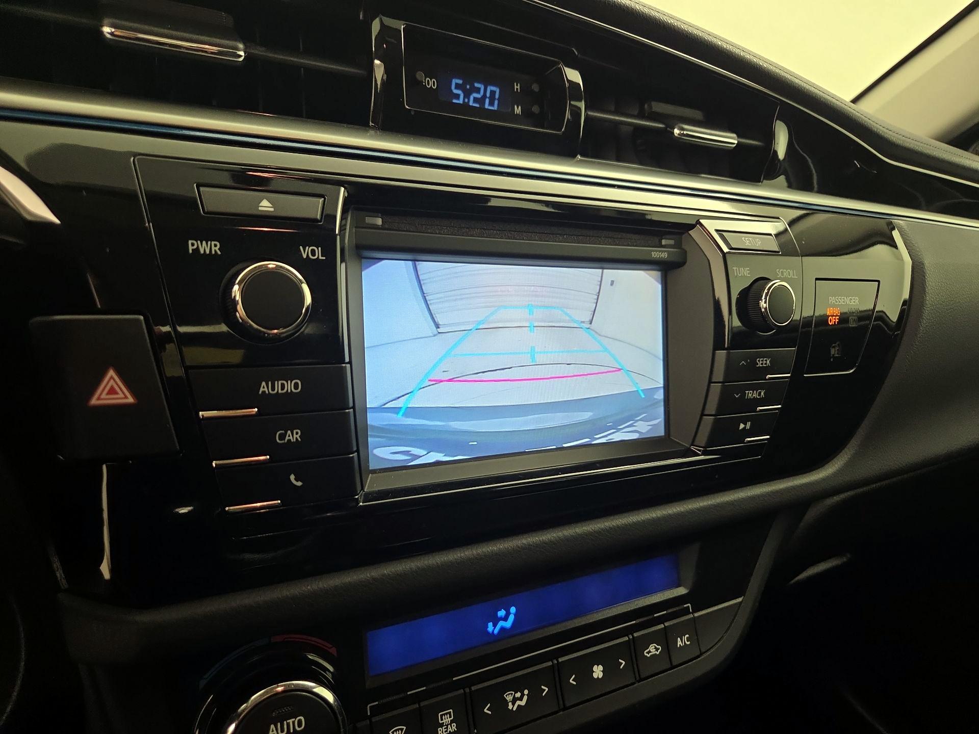 Thumbnail: 2015 Toyota Corolla - 14