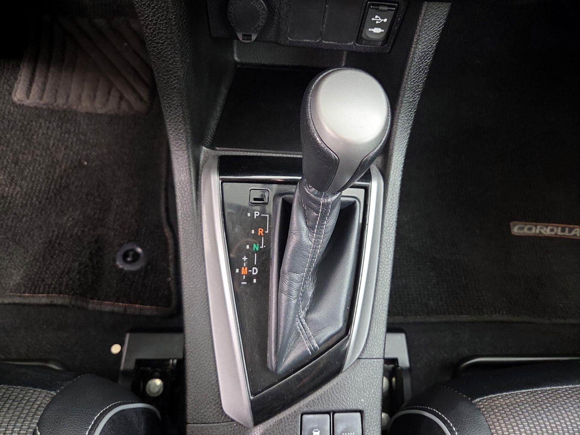 Thumbnail: 2015 Toyota Corolla - 17