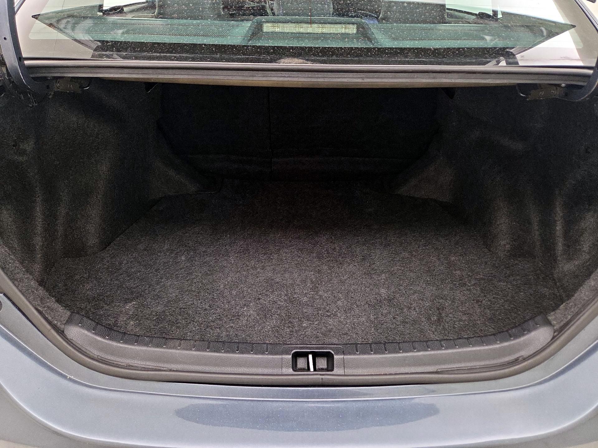 Thumbnail: 2015 Toyota Corolla - 20