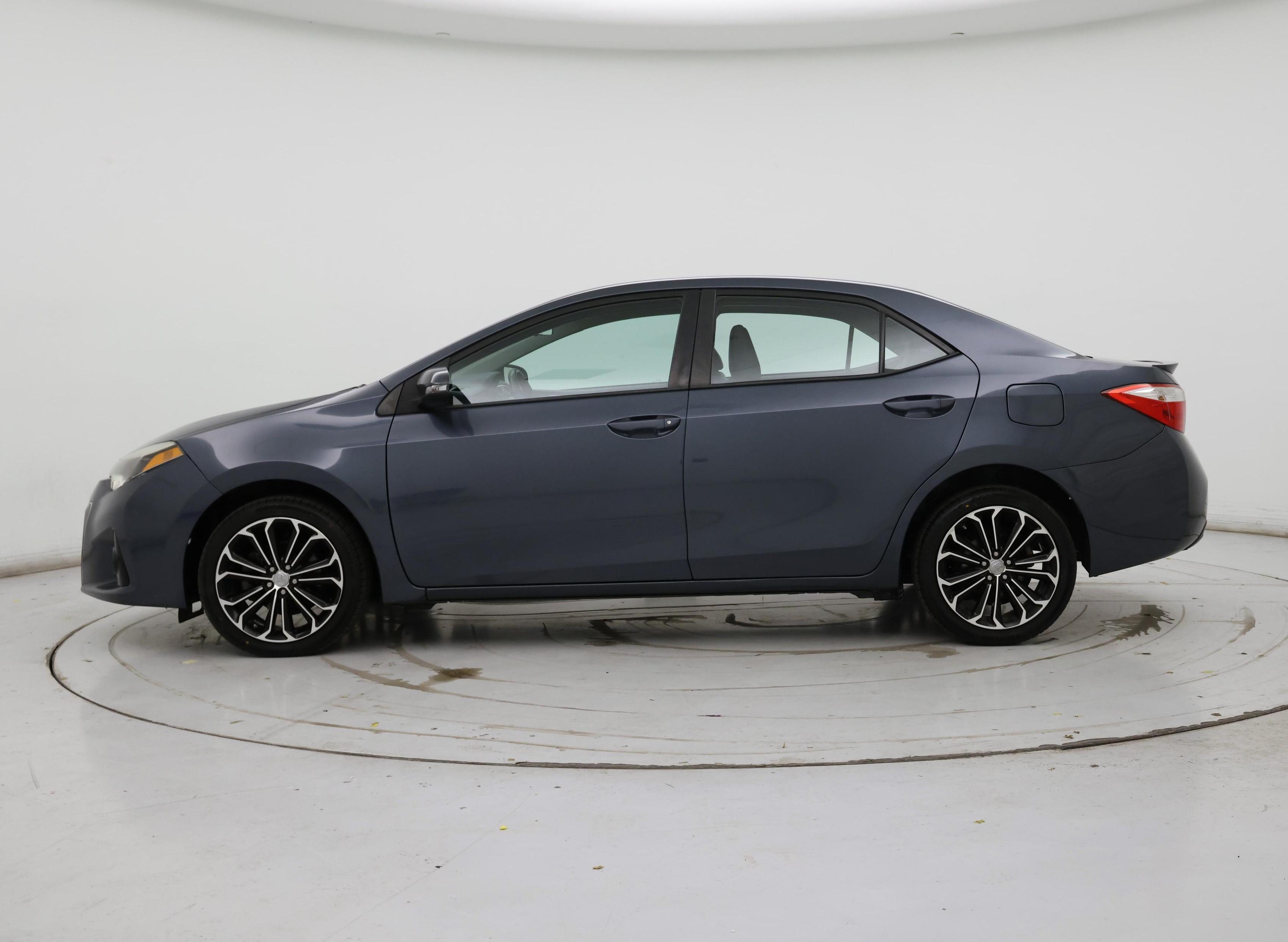 Thumbnail: 2015 Toyota Corolla - 3