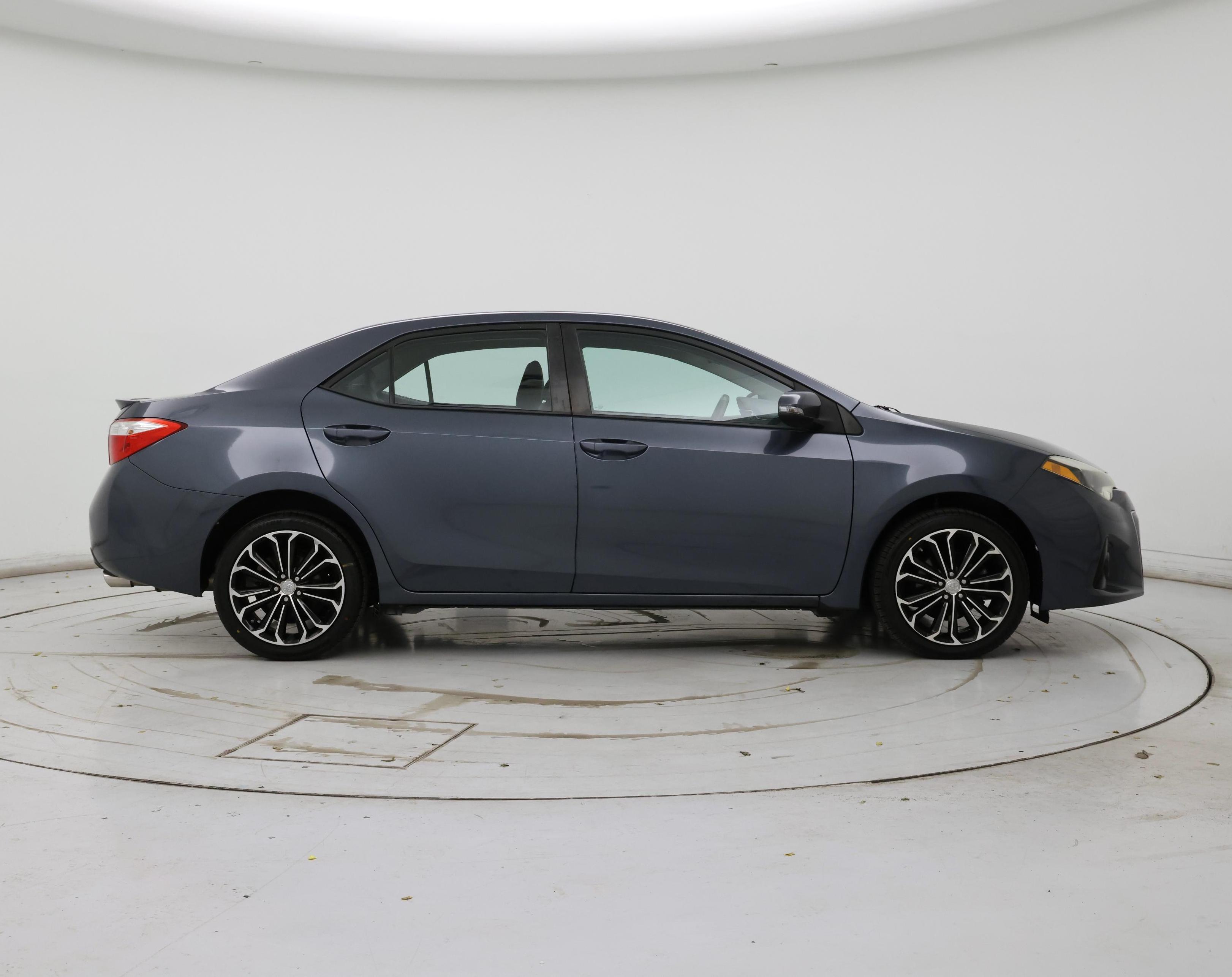 Thumbnail: 2015 Toyota Corolla - 7