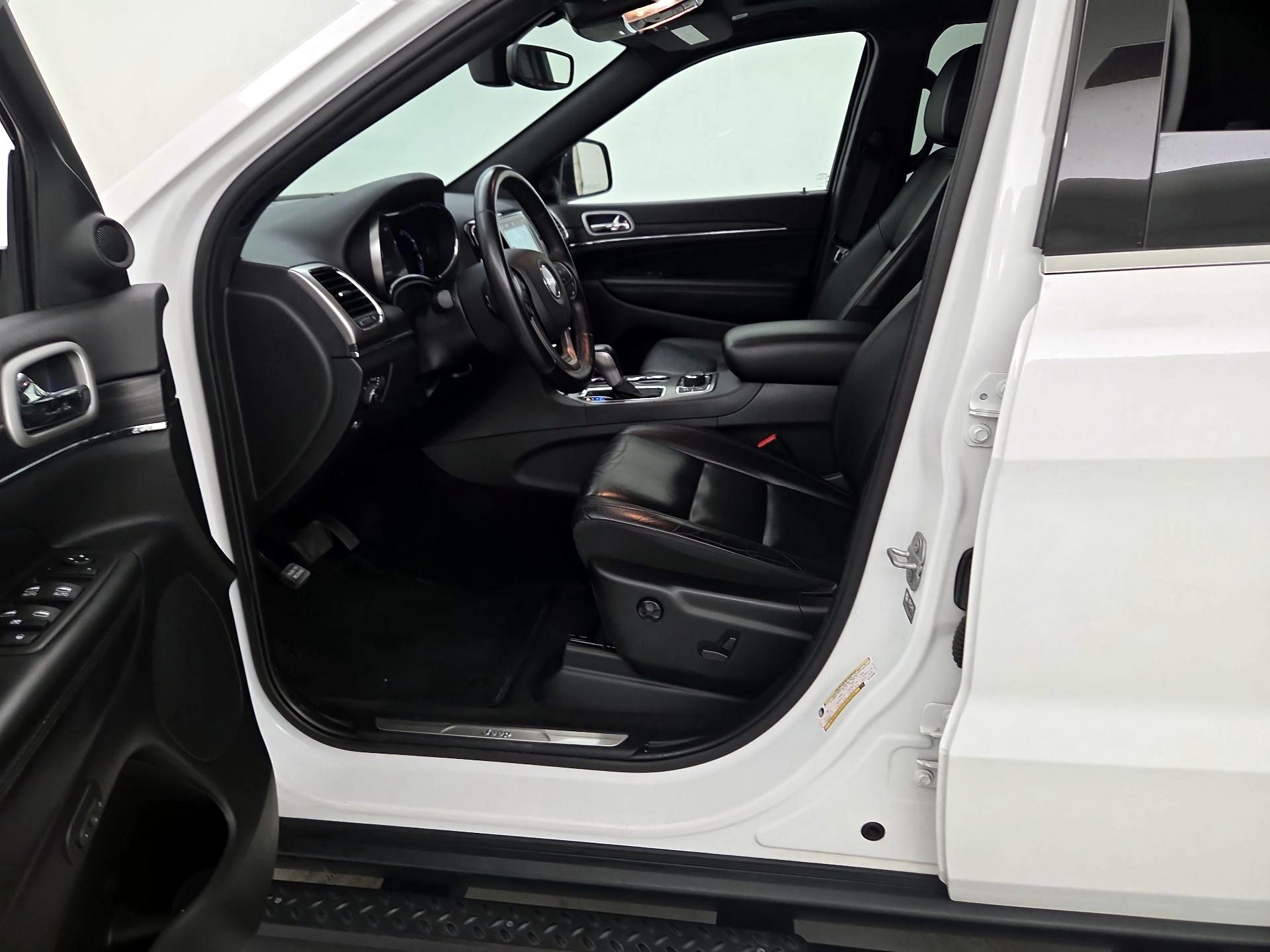 Thumbnail: 2022 Jeep Grand Cherokee - 9