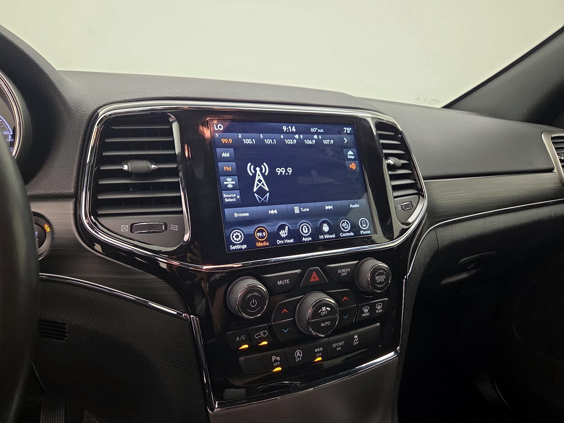 Thumbnail: 2022 Jeep Grand Cherokee - 14