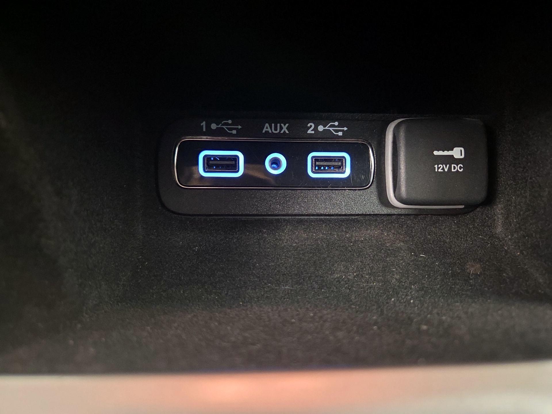 Thumbnail: 2022 Jeep Grand Cherokee - 17