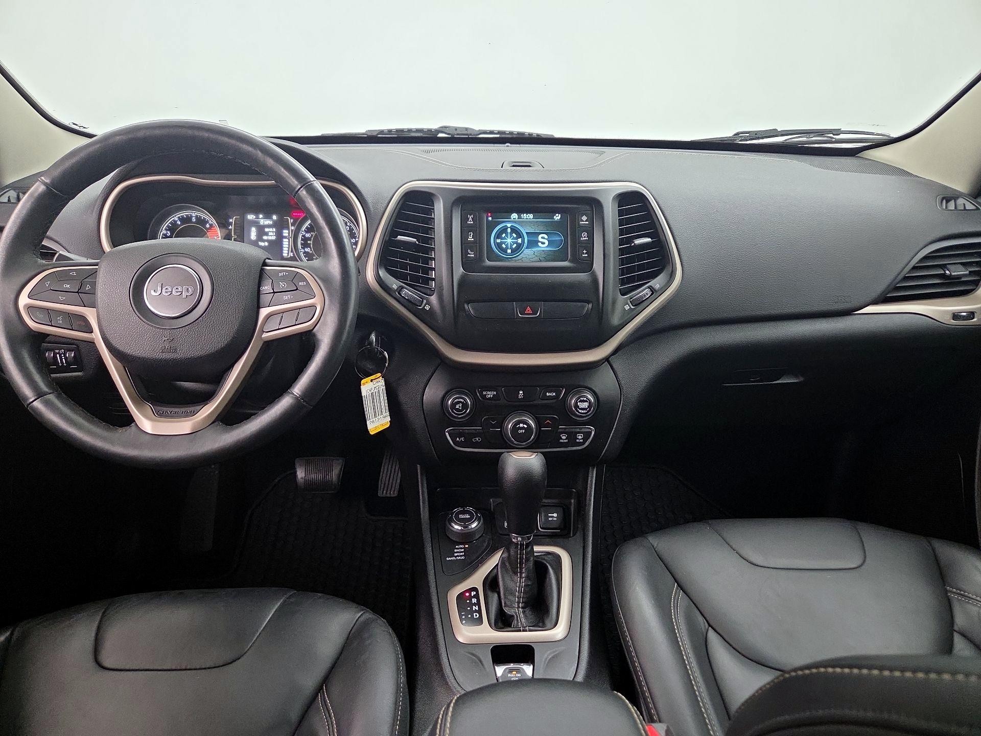 Thumbnail: 2017 Jeep Cherokee - 9