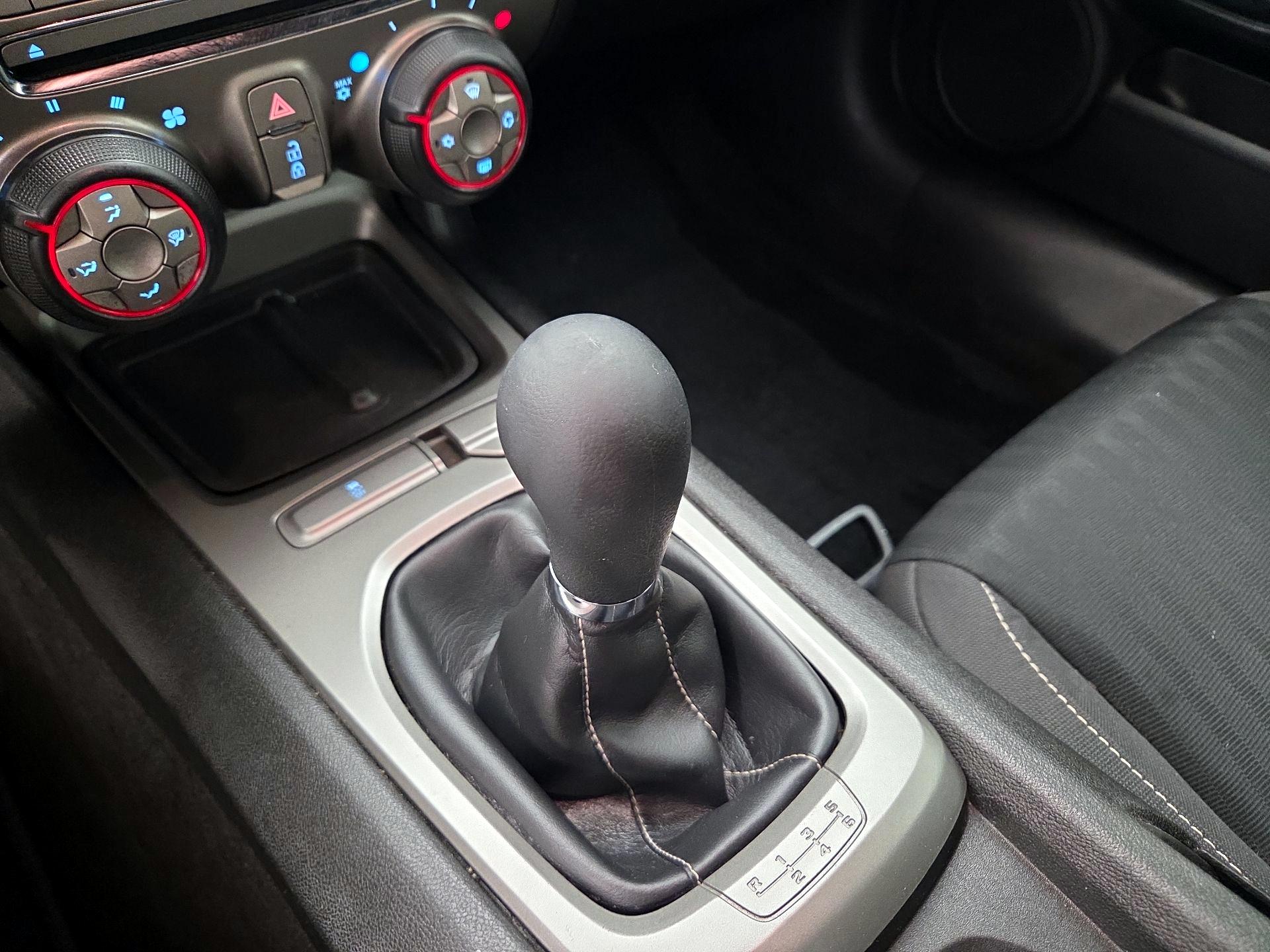 Thumbnail: 2015 Chevrolet Camaro - 16