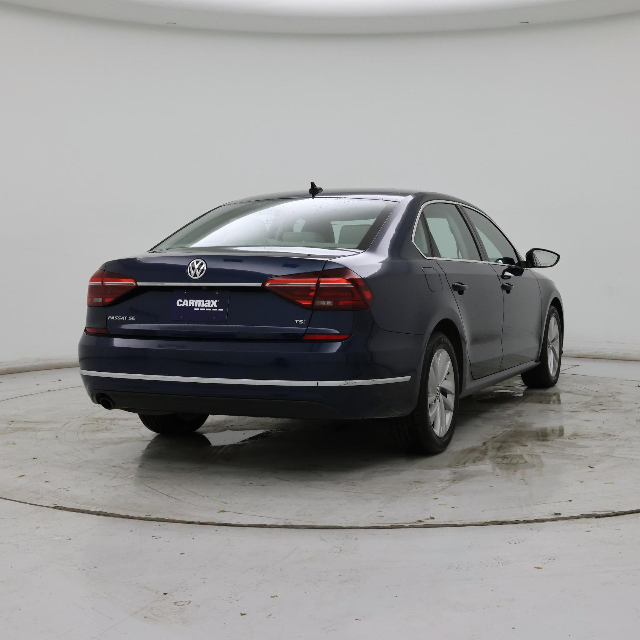 Thumbnail: 2018 Volkswagen Passat - 8