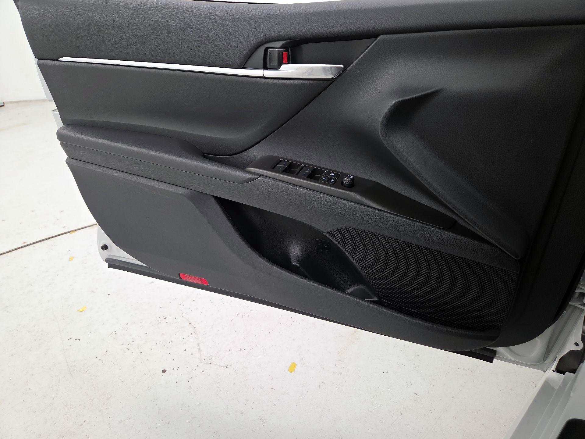 Thumbnail: 2024 Toyota Camry - 12