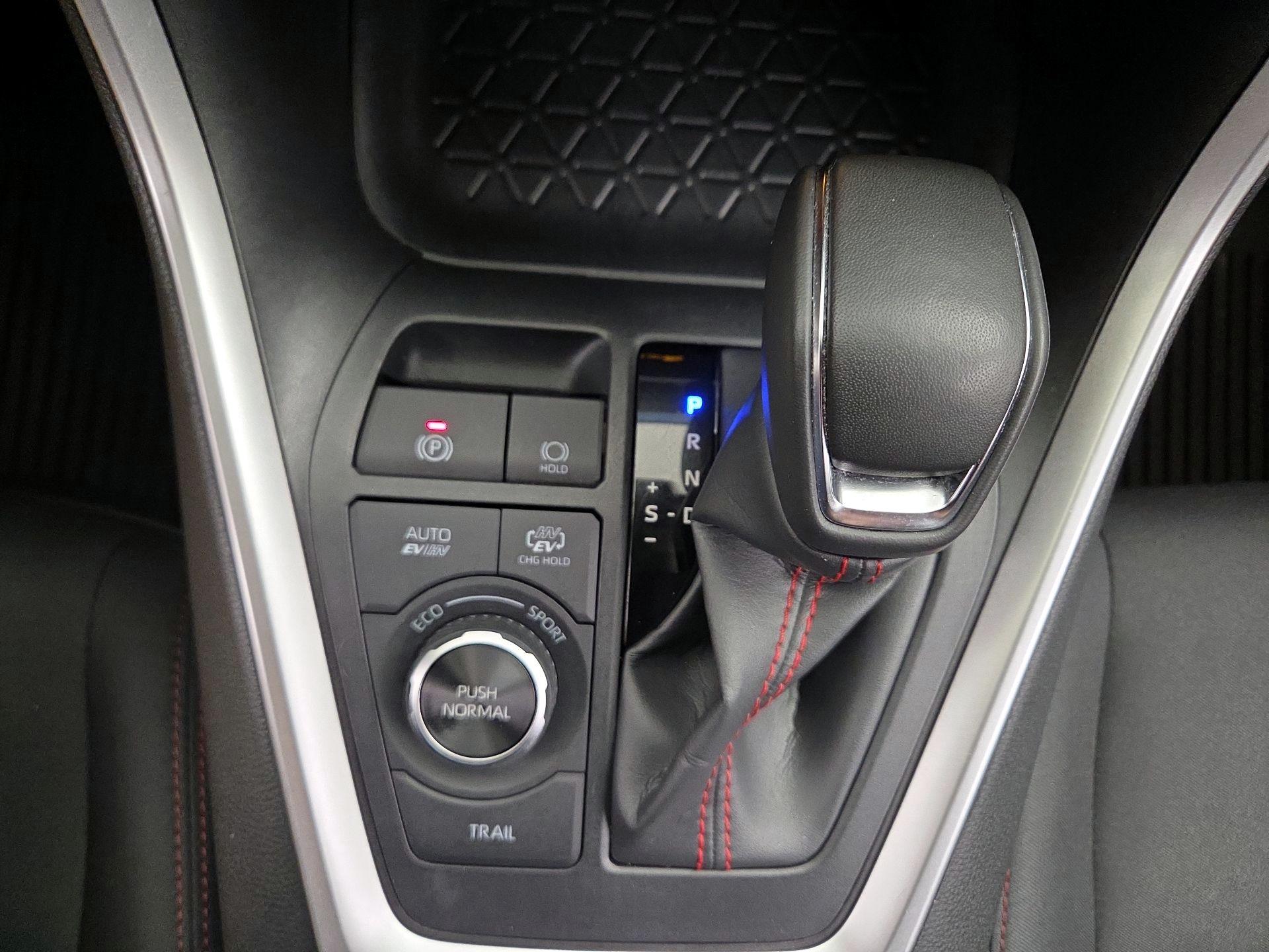 Thumbnail: 2023 Toyota RAV4 - 15