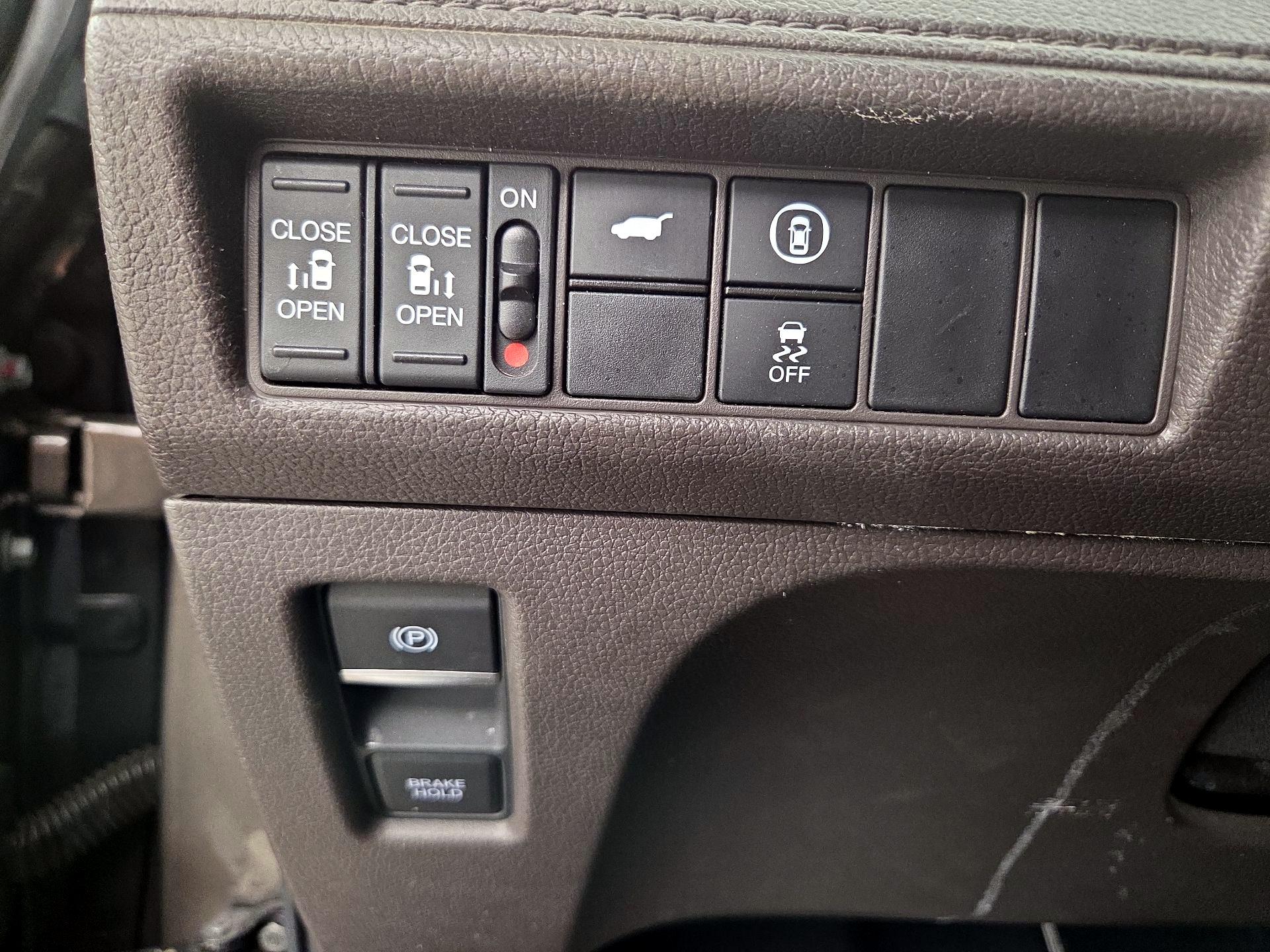 Thumbnail: 2022 Honda Odyssey - 13