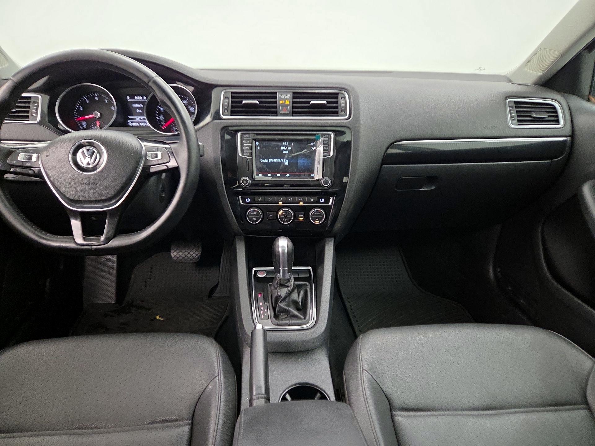 Thumbnail: 2017 Volkswagen Jetta - 9