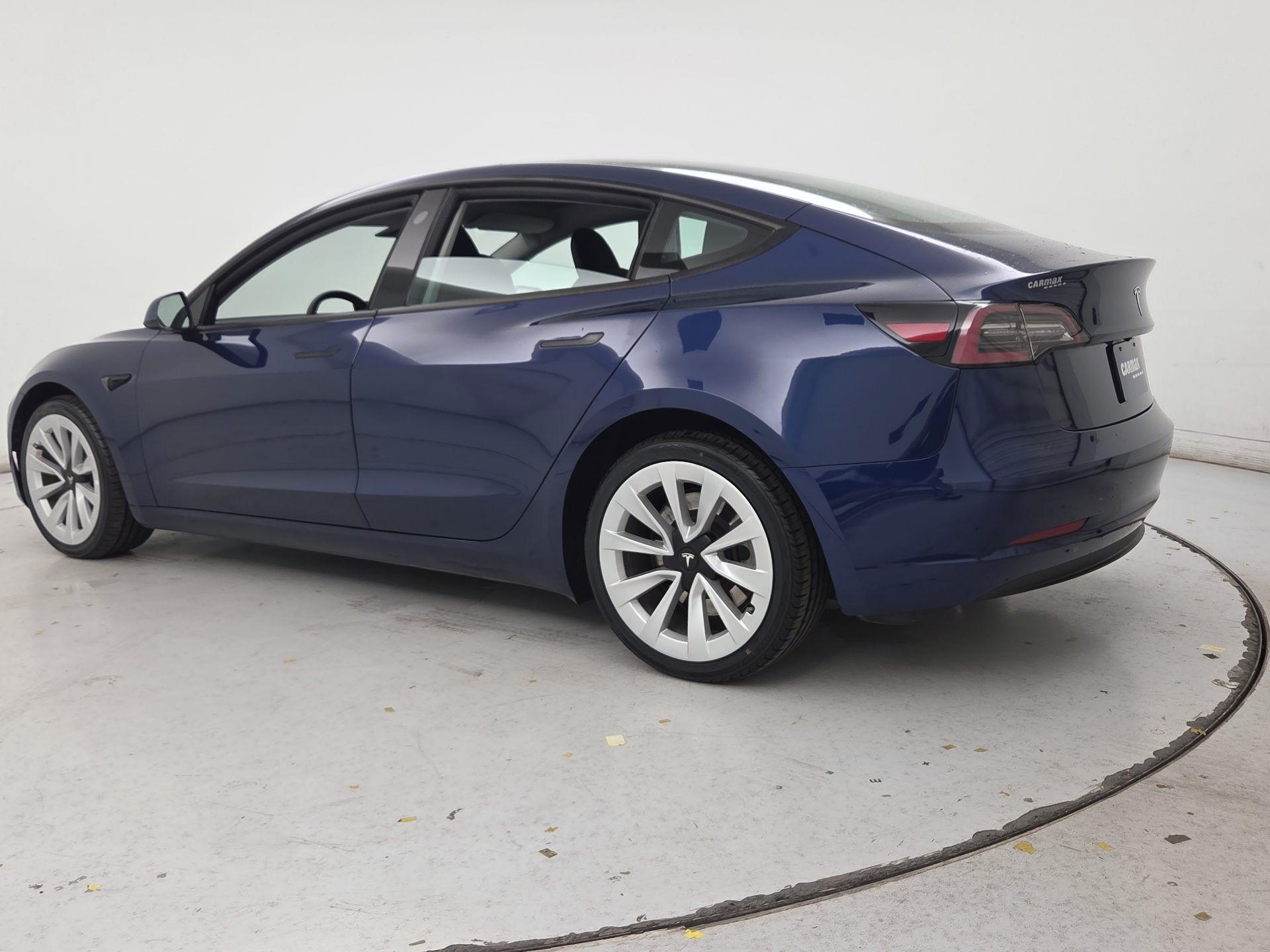 Thumbnail: 2023 Tesla Model 3 - 7