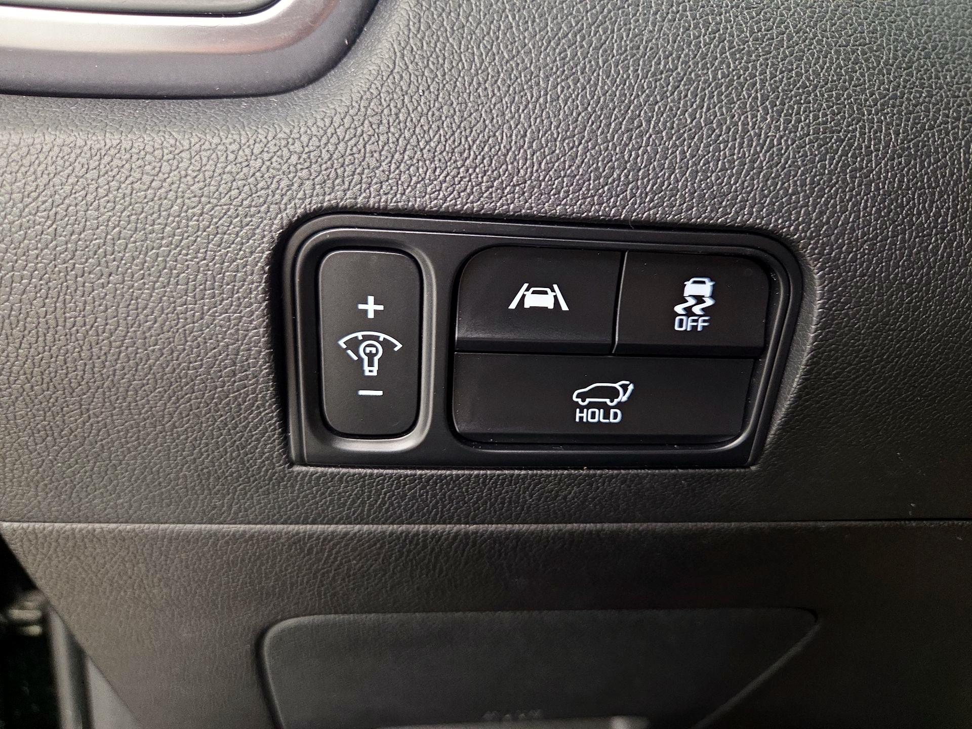 Thumbnail: 2023 Kia Sorento - 13