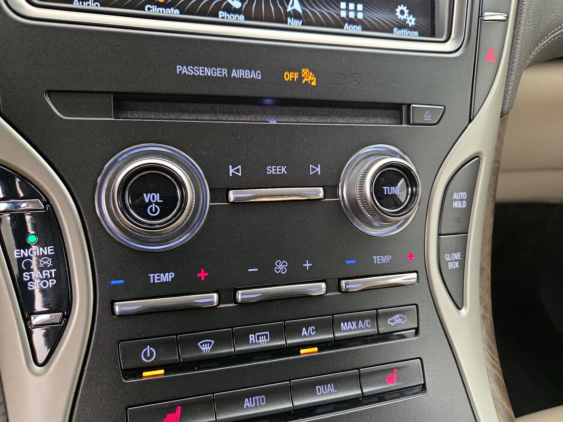 Thumbnail: 2018 Lincoln MKX - 17