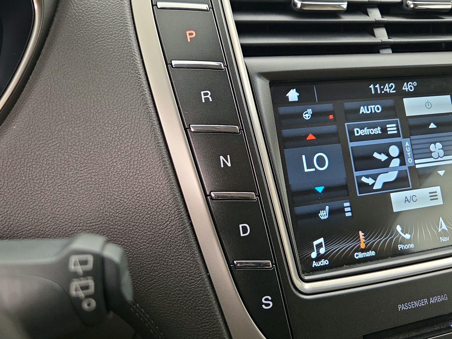 Thumbnail: 2018 Lincoln MKX - 18