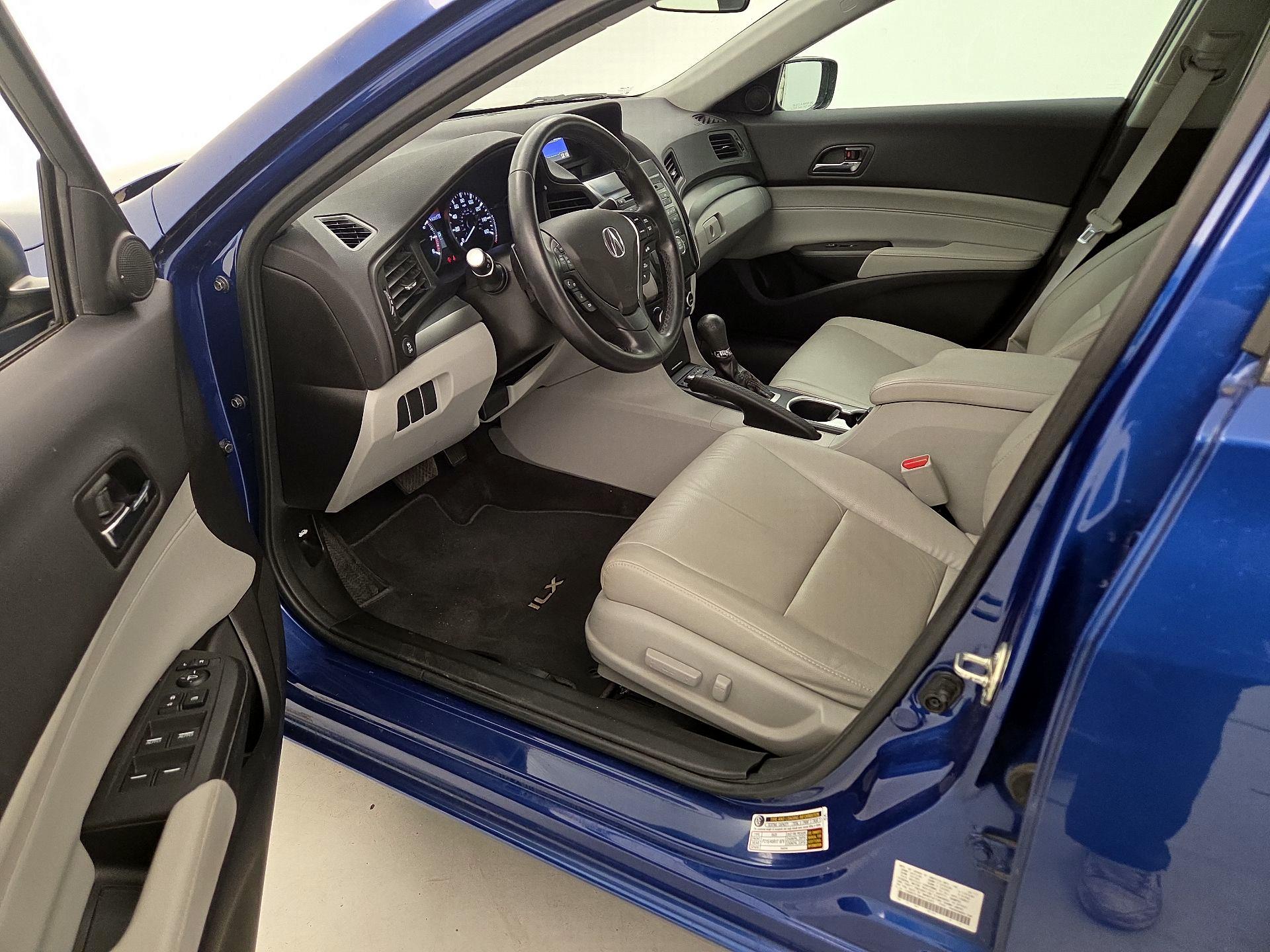 Thumbnail: 2017 Acura ILX - 11