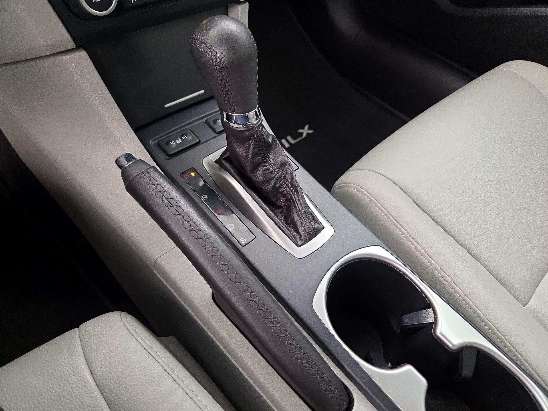 Thumbnail: 2017 Acura ILX - 17