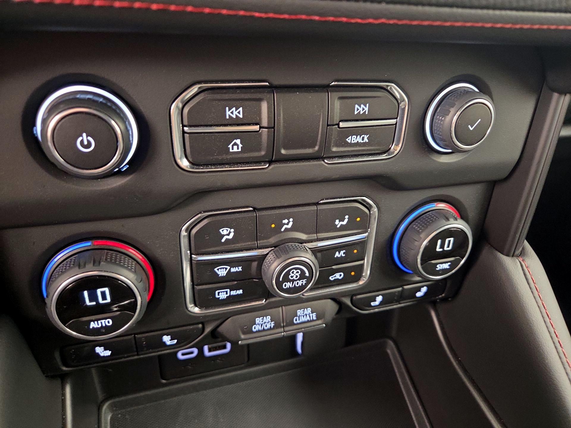 Thumbnail: 2024 Chevrolet Tahoe - 16