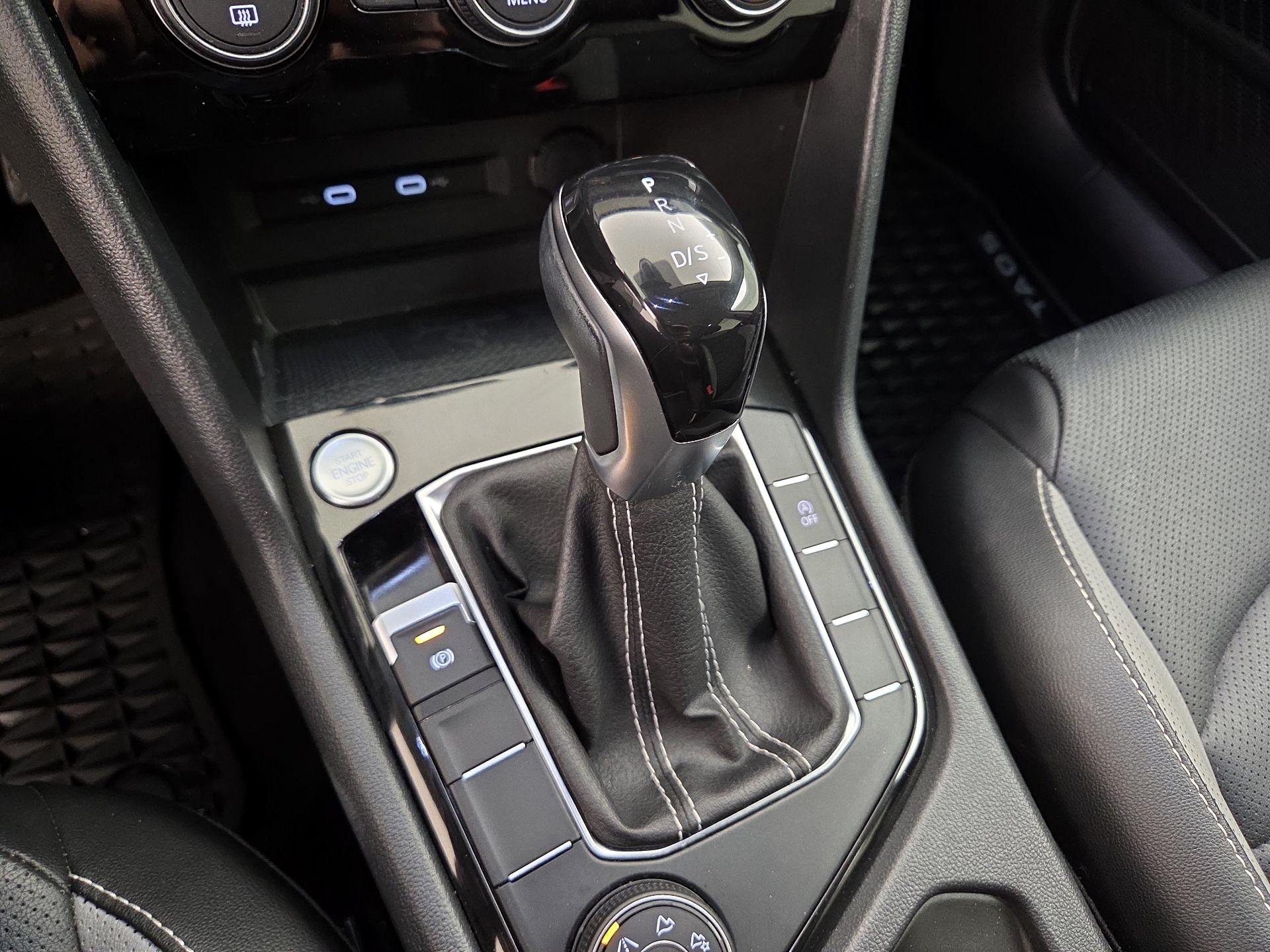 Thumbnail: 2022 Volkswagen Taos - 17