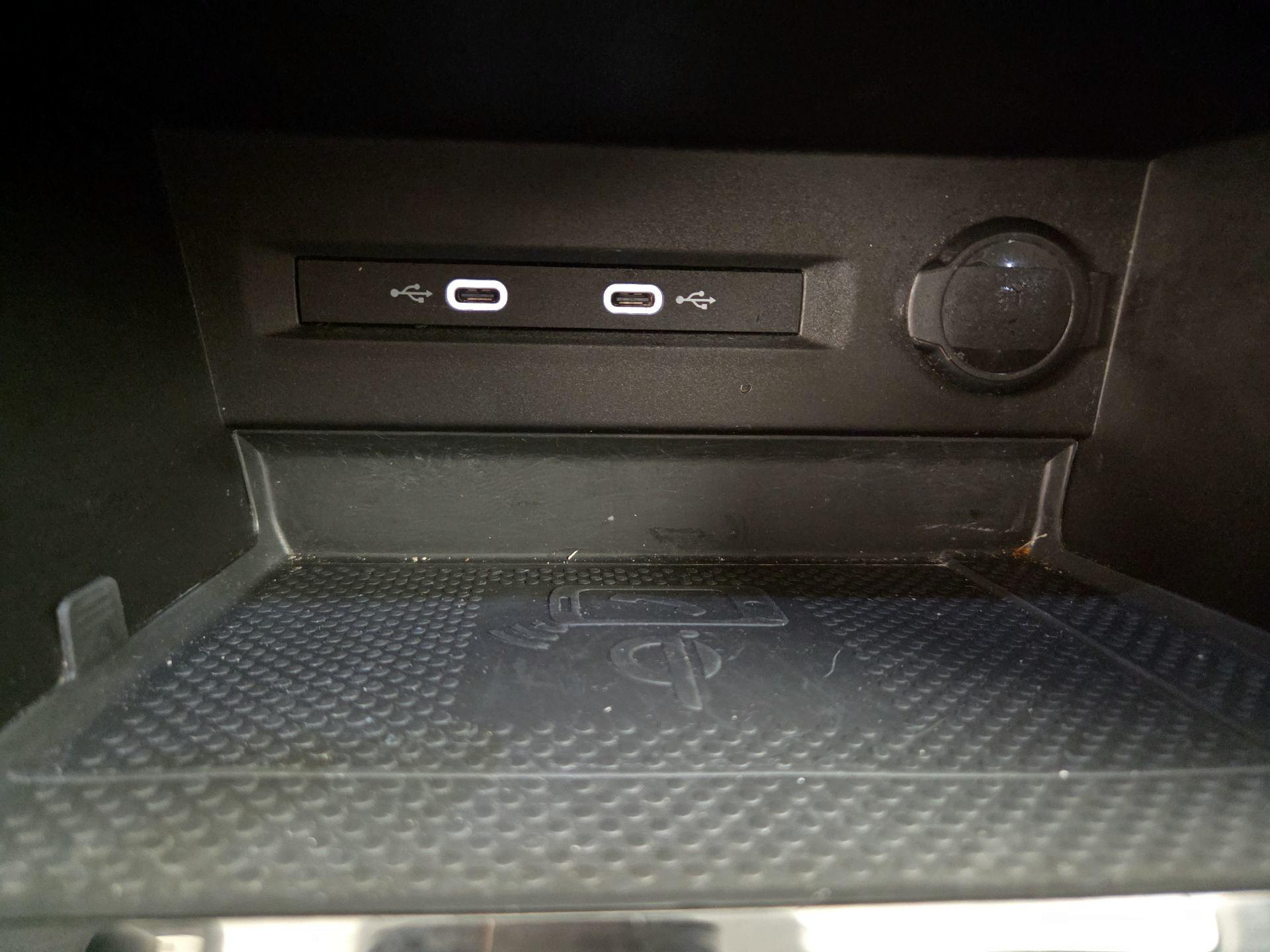 Thumbnail: 2022 Volkswagen Taos - 18