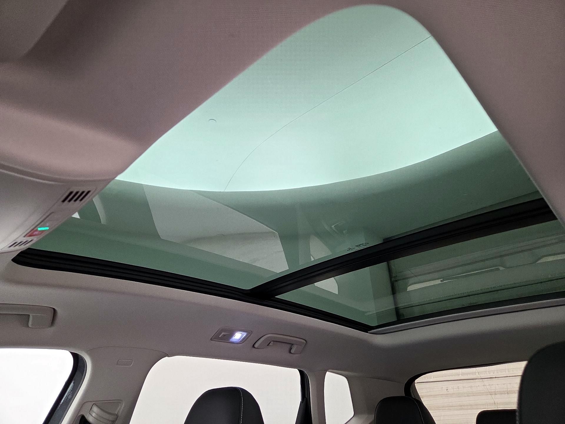 Thumbnail: 2022 Volkswagen Taos - 19