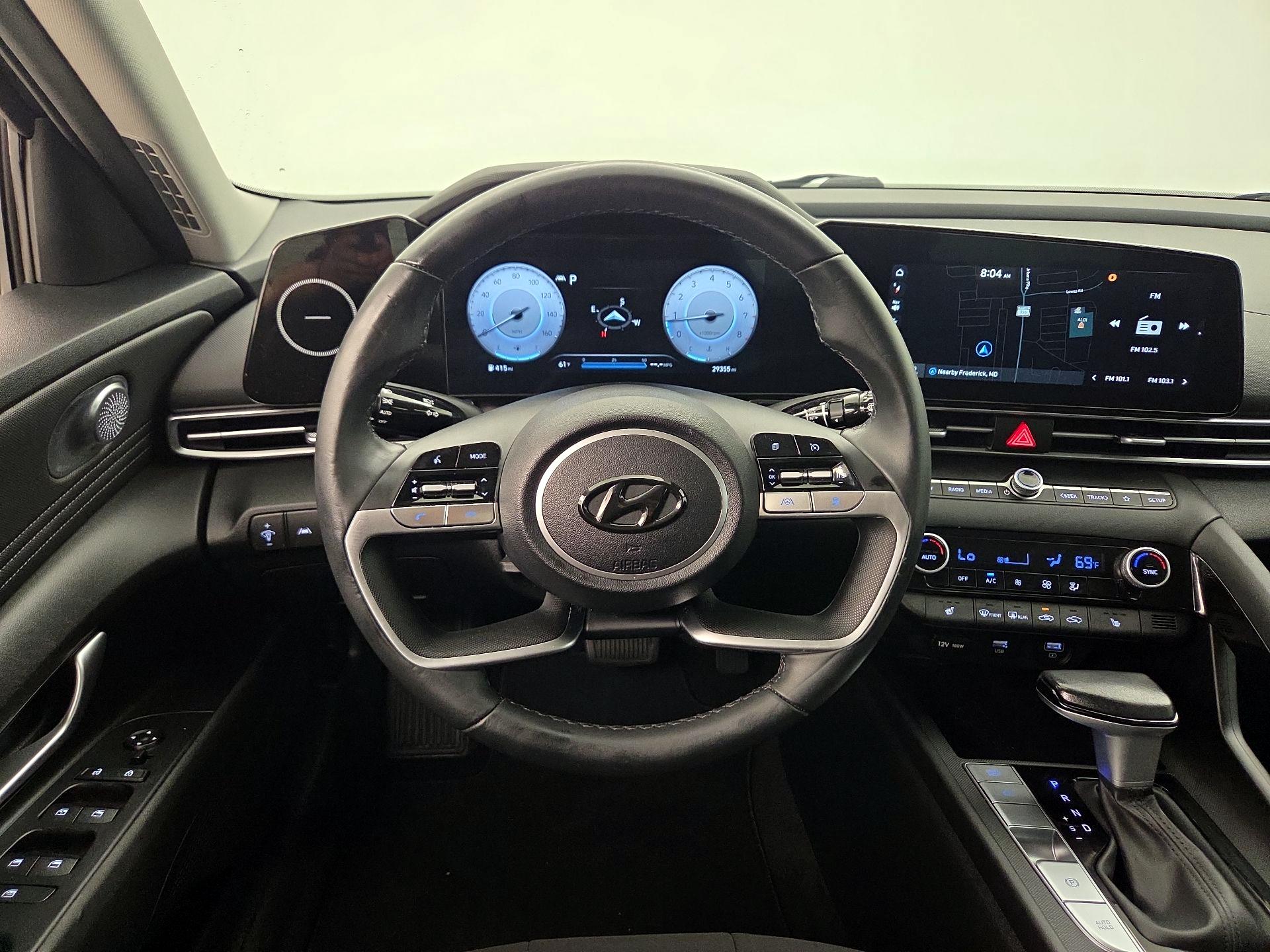 Thumbnail: 2023 Hyundai Elantra - 10