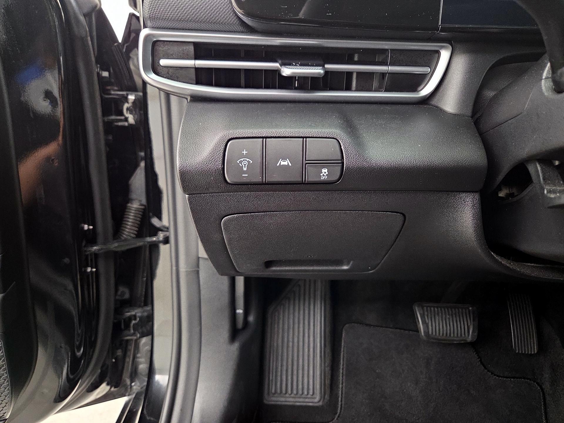 Thumbnail: 2023 Hyundai Elantra - 13