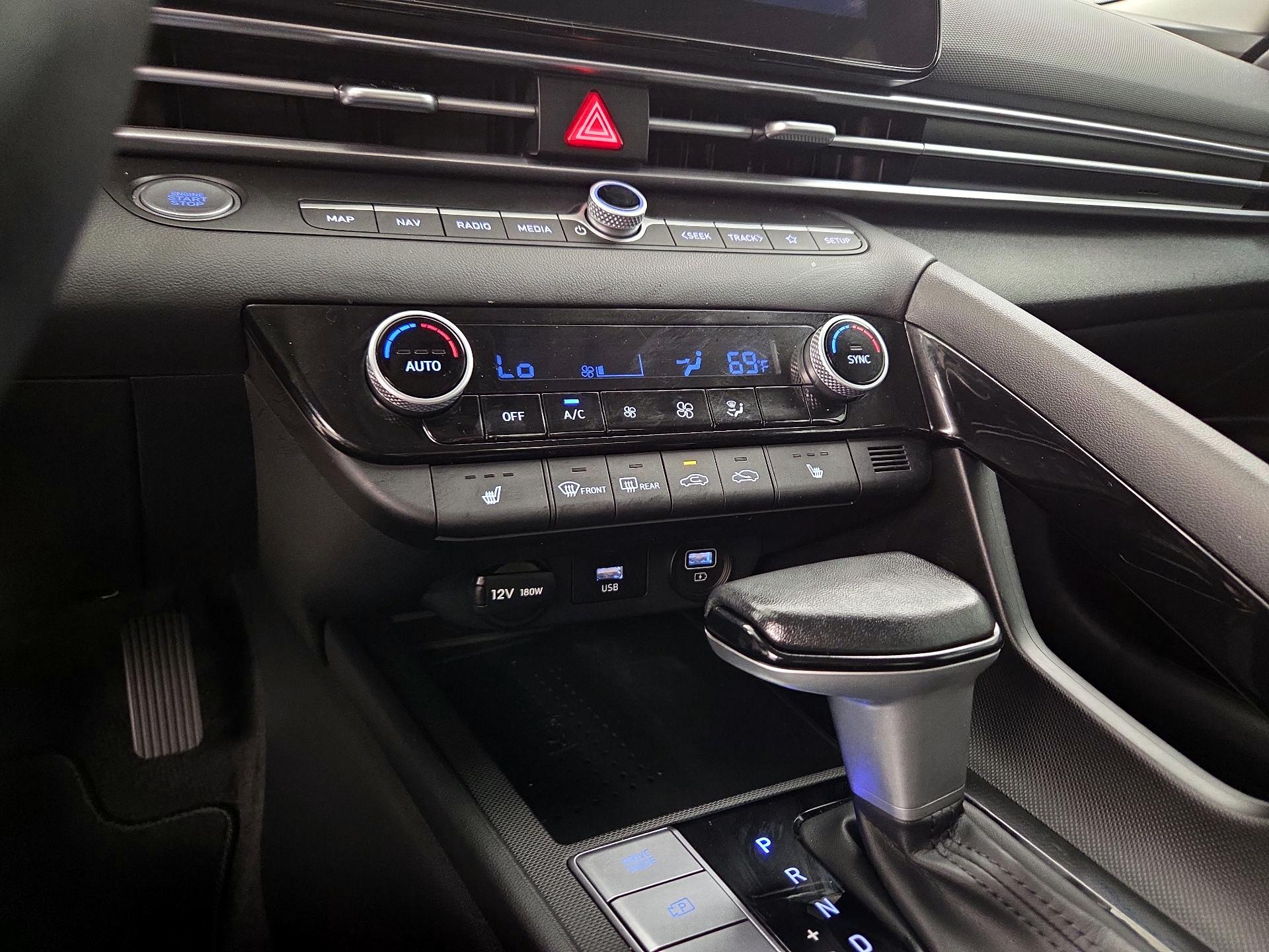 Thumbnail: 2023 Hyundai Elantra - 17