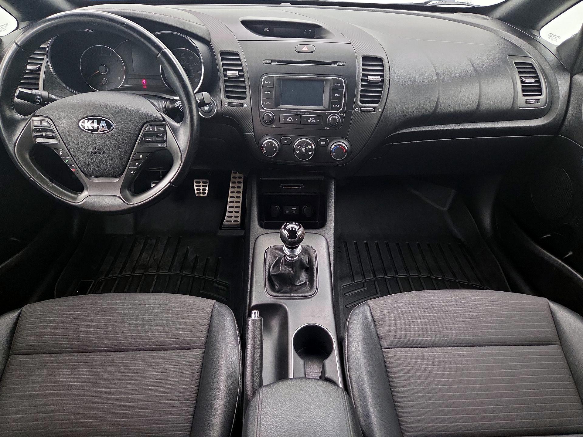 Thumbnail: 2016 Kia Forte - 9