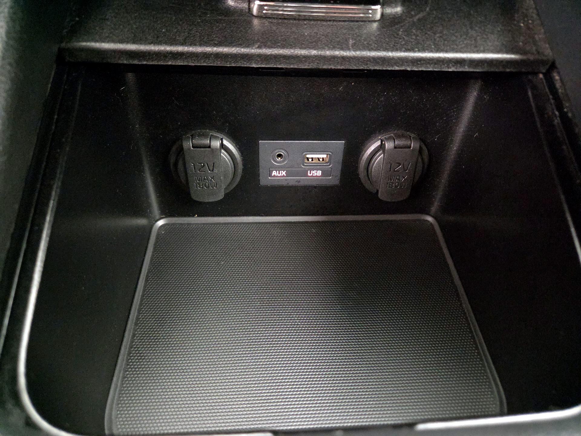 Thumbnail: 2016 Kia Forte - 18