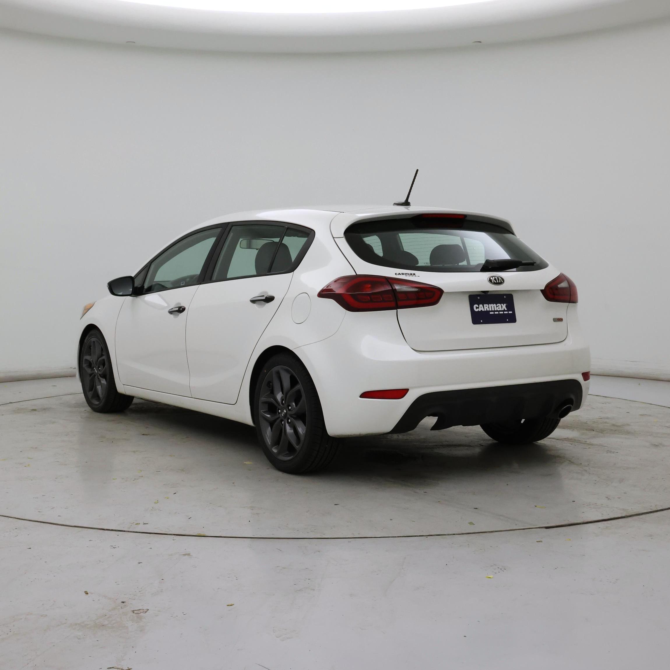 Thumbnail: 2016 Kia Forte - 2