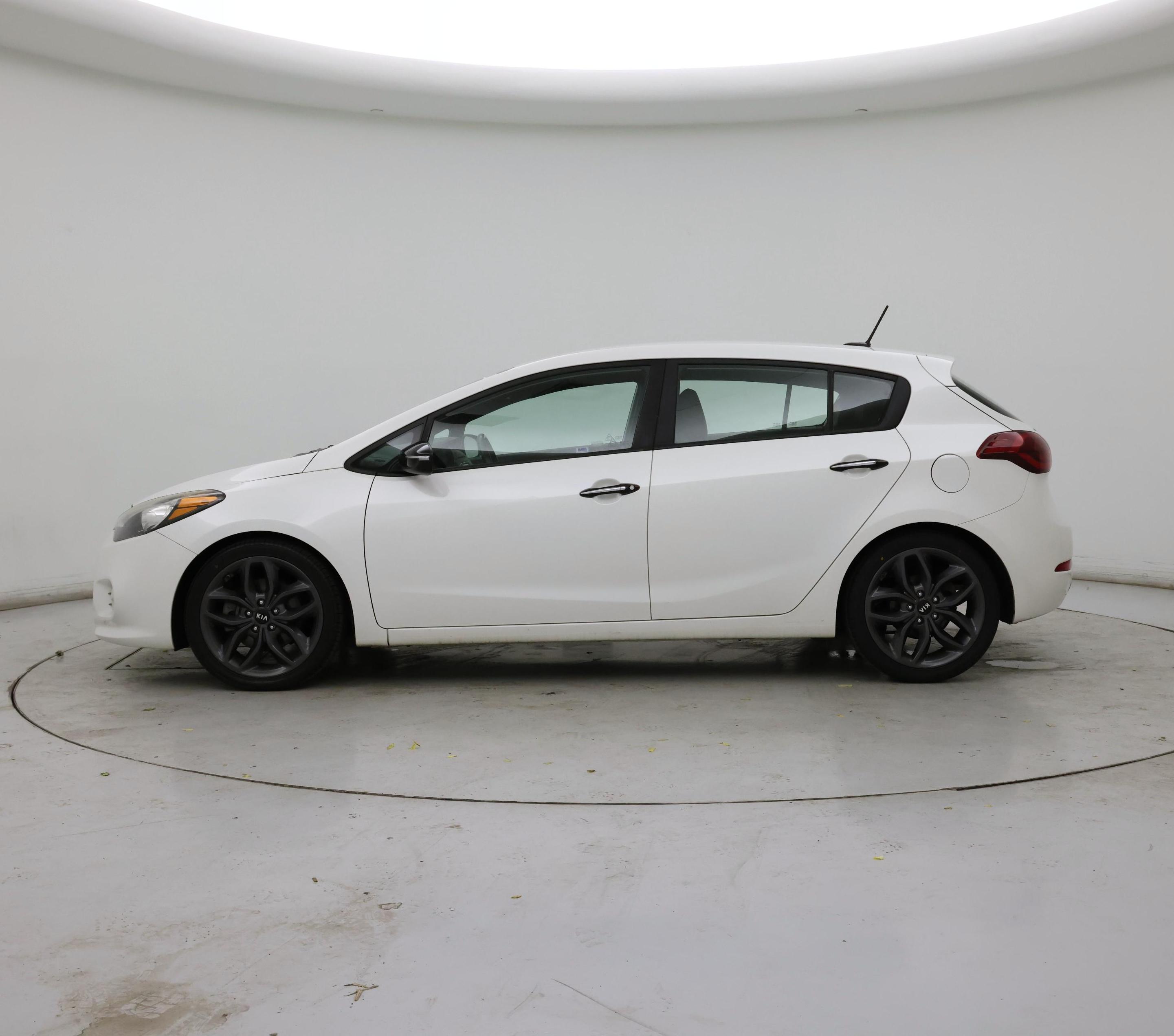 Thumbnail: 2016 Kia Forte - 3