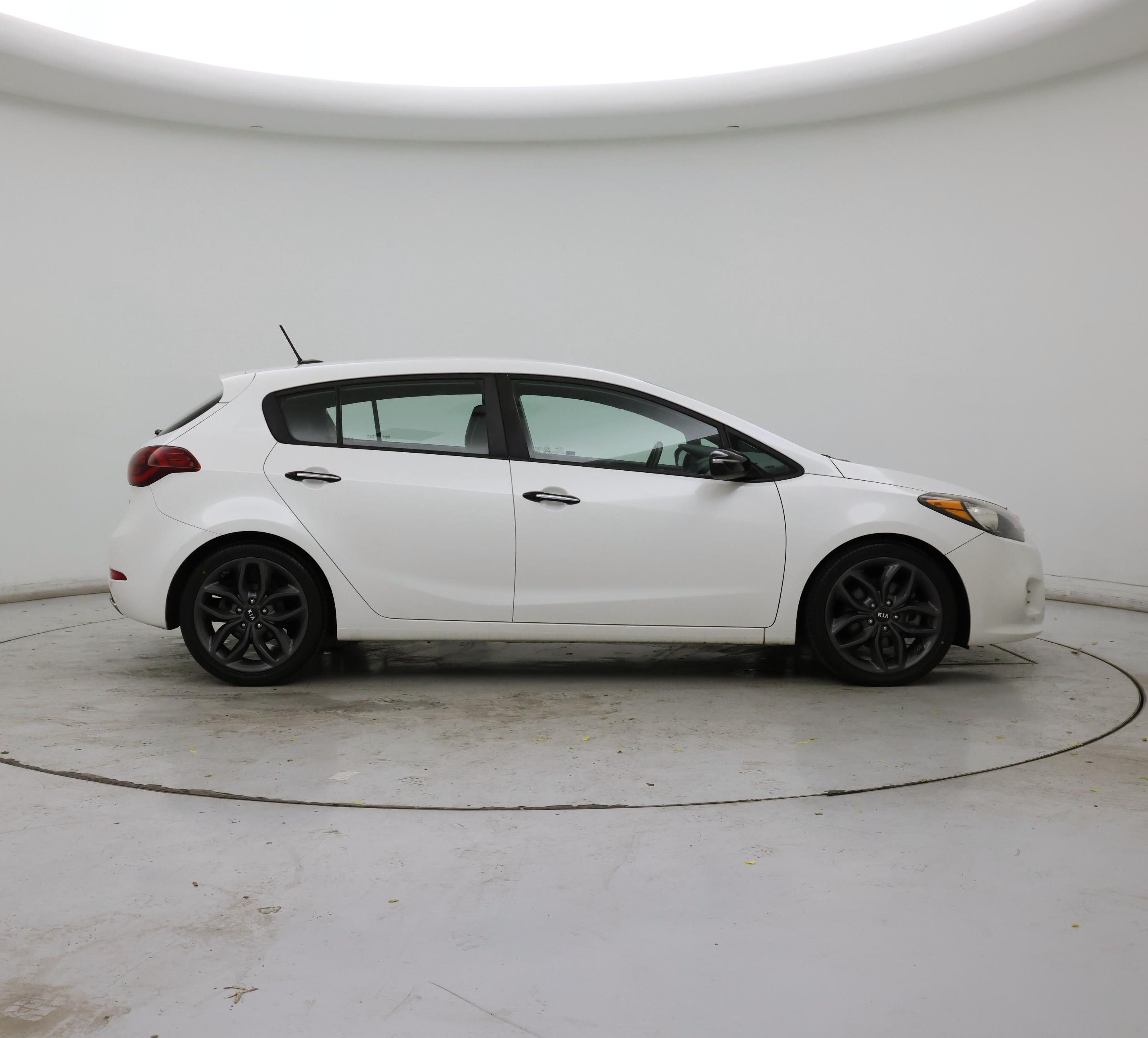 Thumbnail: 2016 Kia Forte - 7