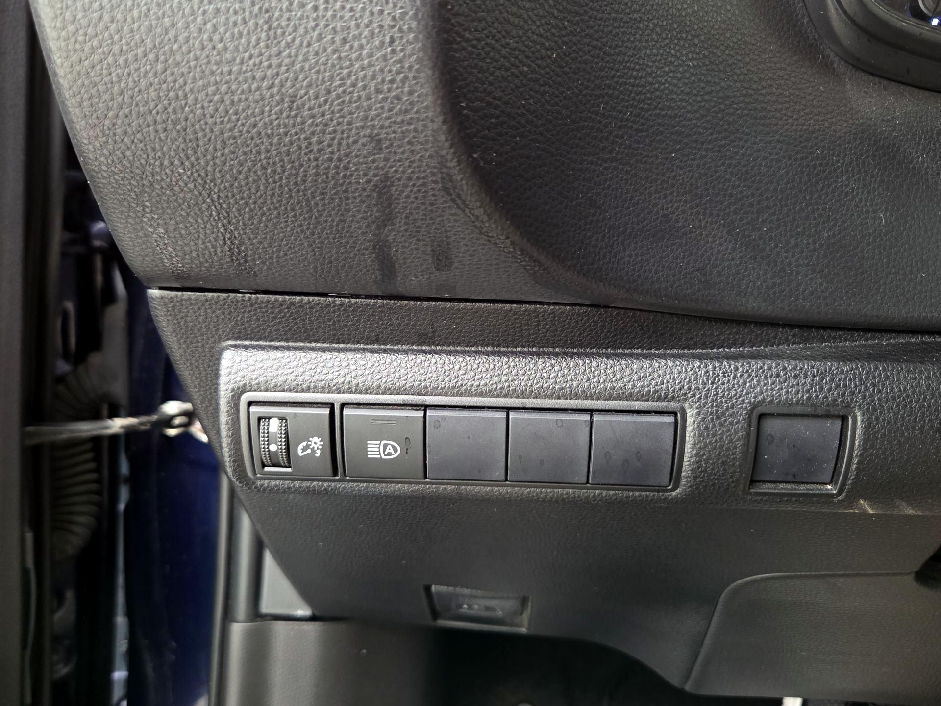 Thumbnail: 2021 Toyota Corolla - 13