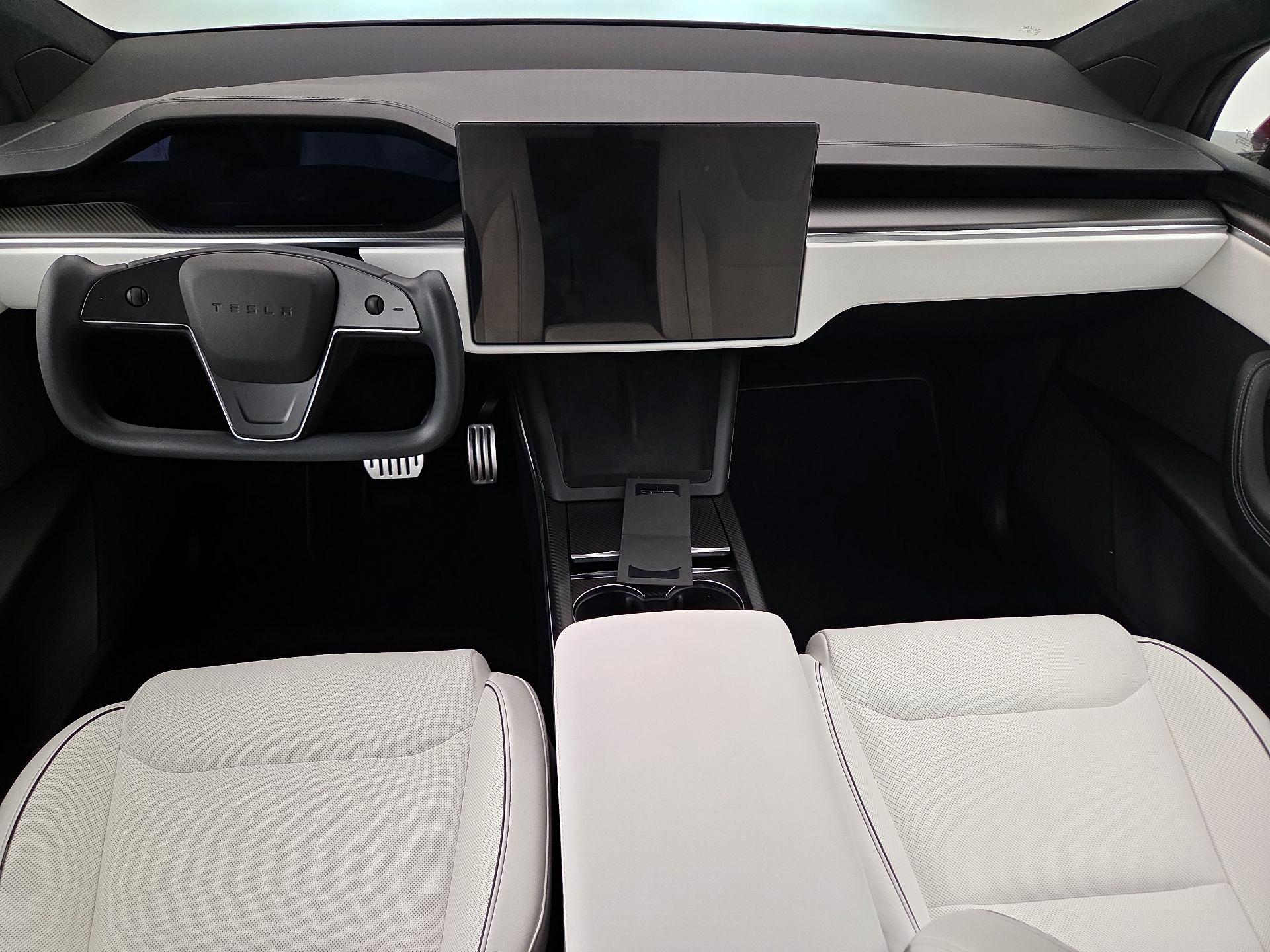 Thumbnail: 2023 Tesla Model X - 9