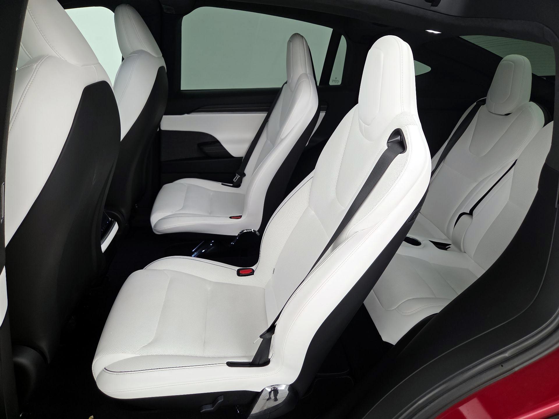 Thumbnail: 2023 Tesla Model X - 20