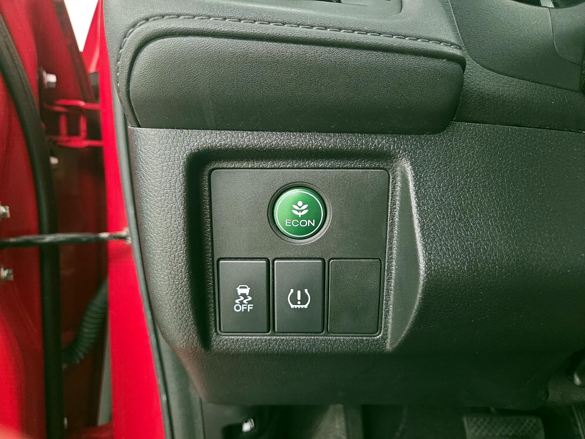 Thumbnail: 2016 Honda HR-V - 13