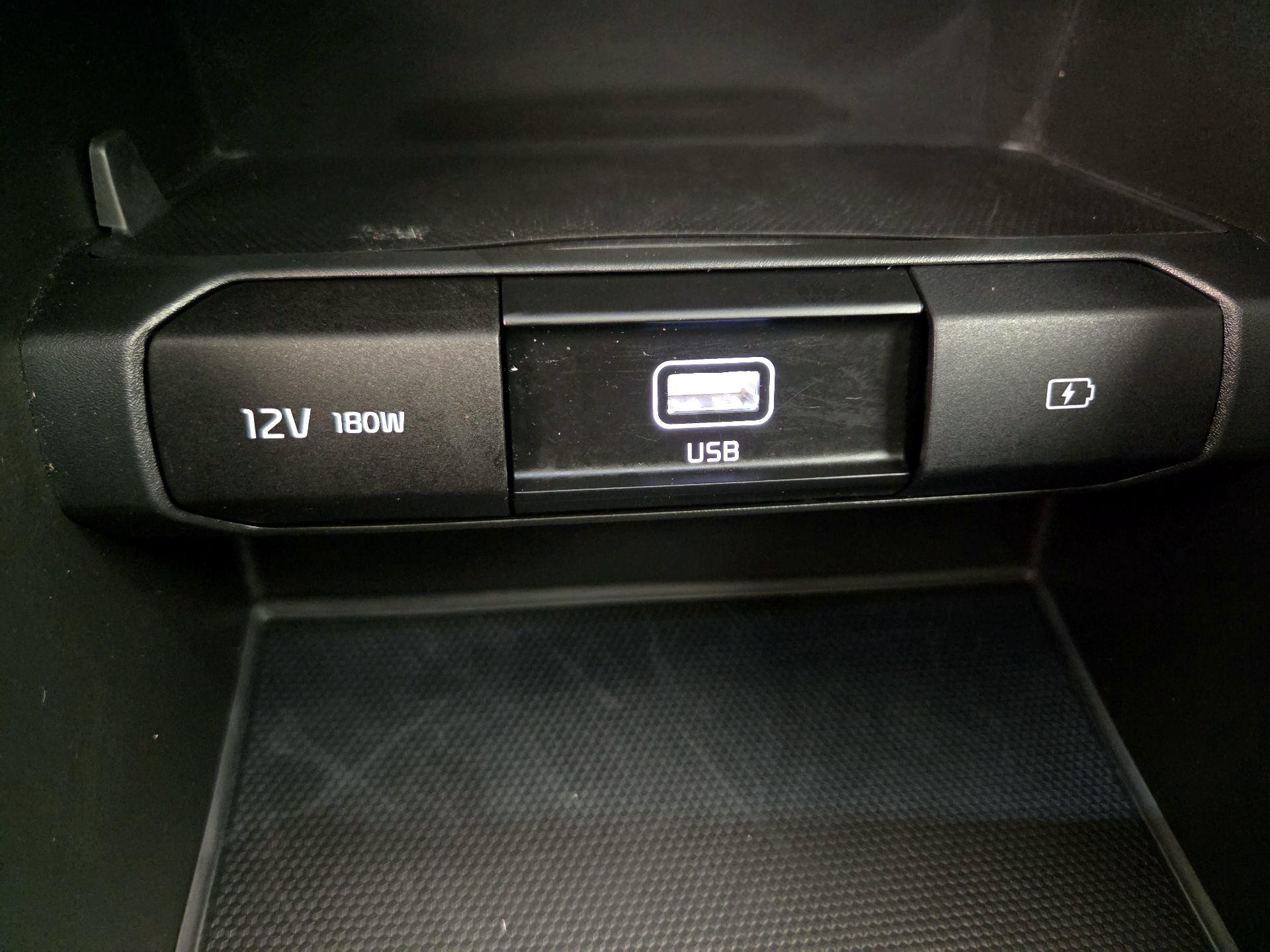 Thumbnail: 2021 Kia Telluride - 18