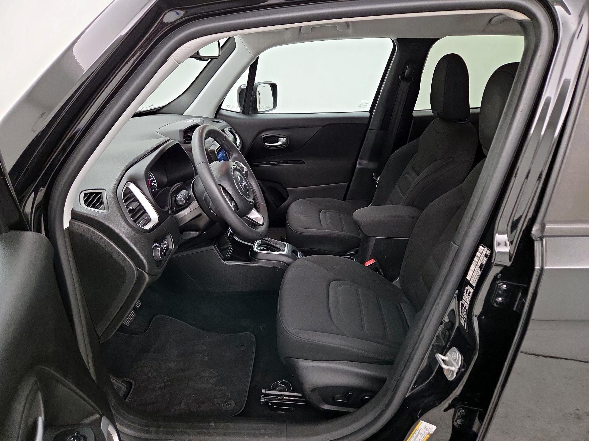 Thumbnail: 2018 Jeep Renegade - 11