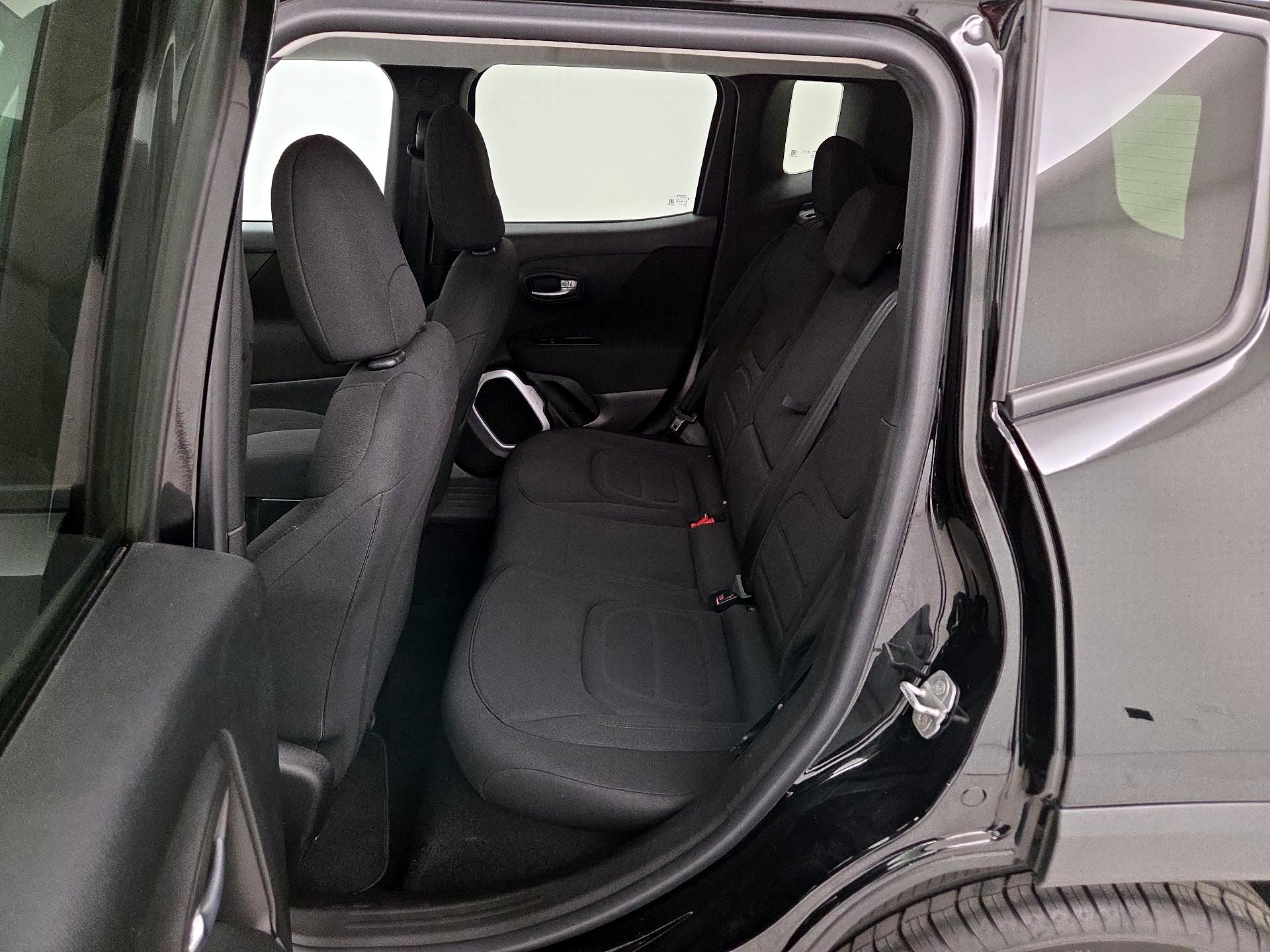 Thumbnail: 2018 Jeep Renegade - 19