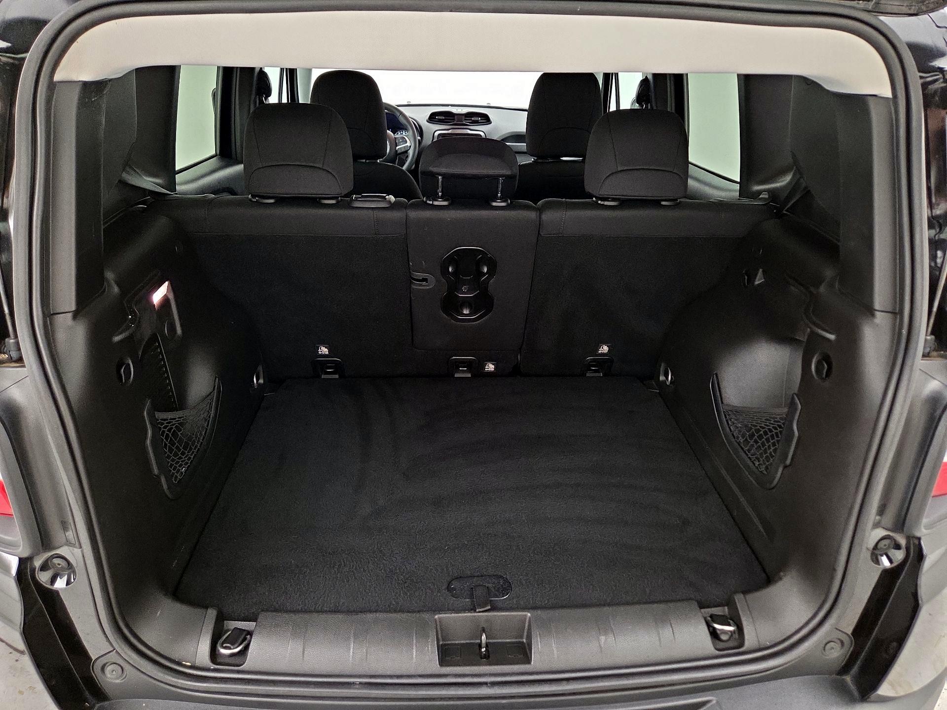 Thumbnail: 2018 Jeep Renegade - 20