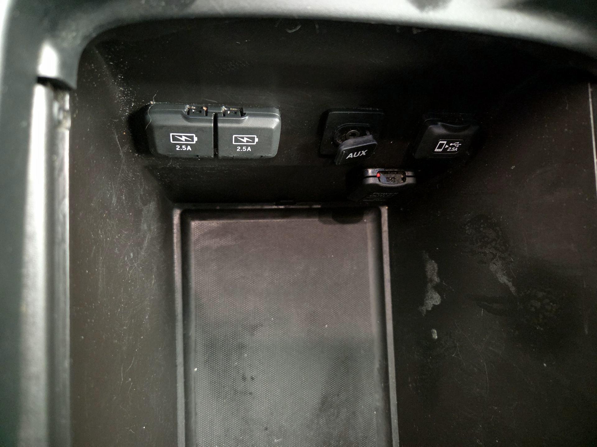 Thumbnail: 2020 Acura MDX - 17