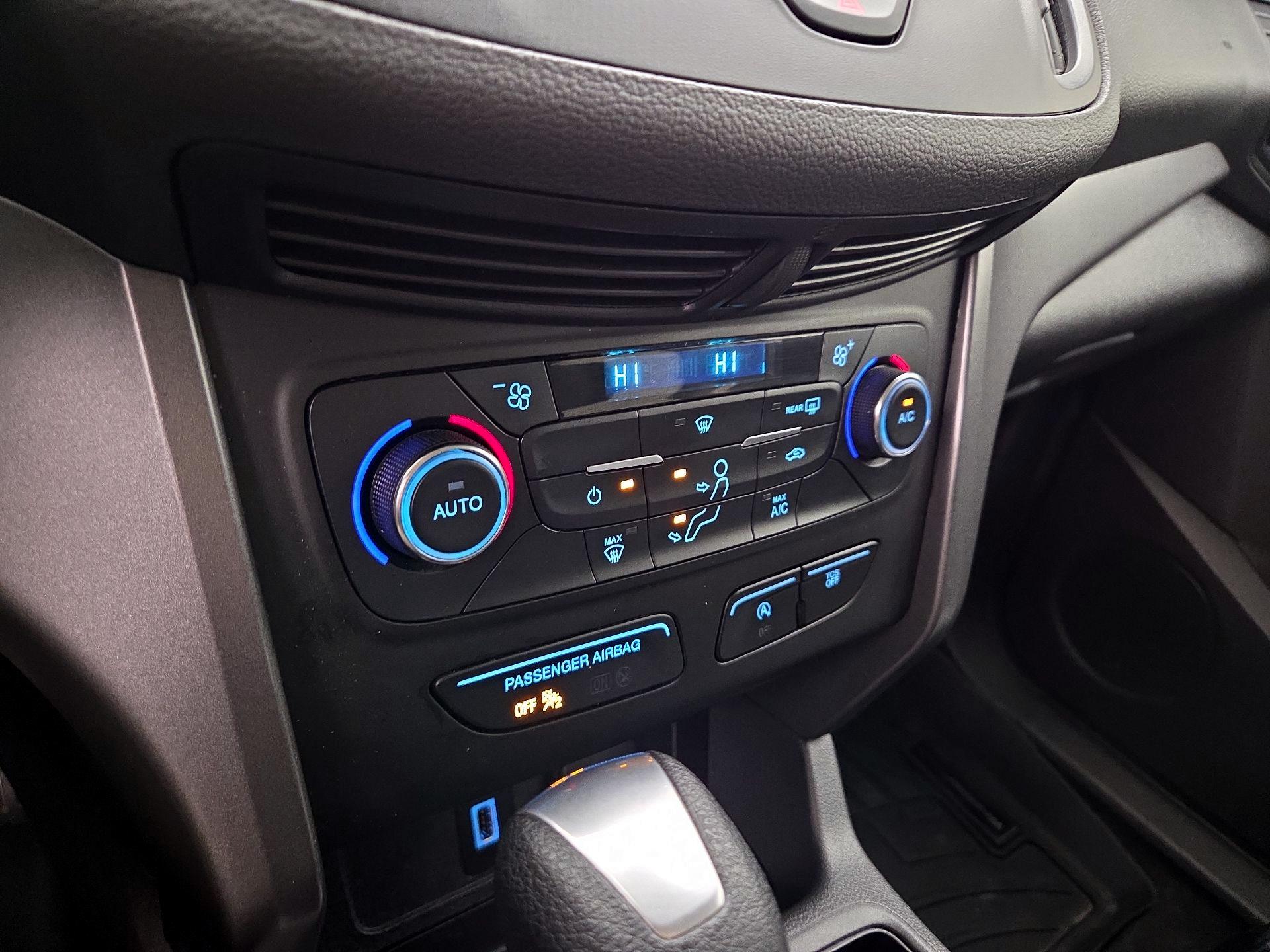 Thumbnail: 2017 Ford Escape - 16