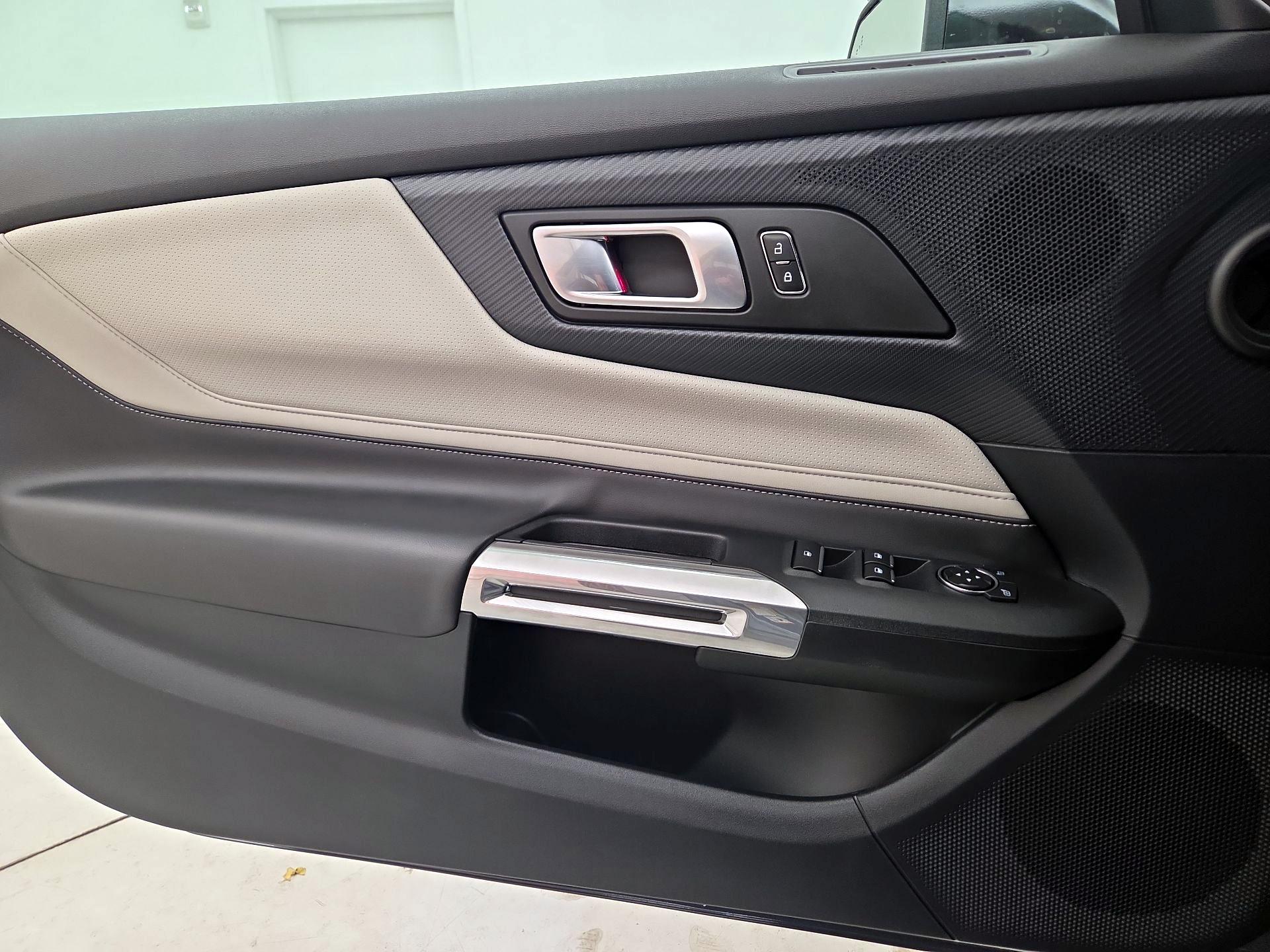 Thumbnail: 2024 Ford Mustang - 12