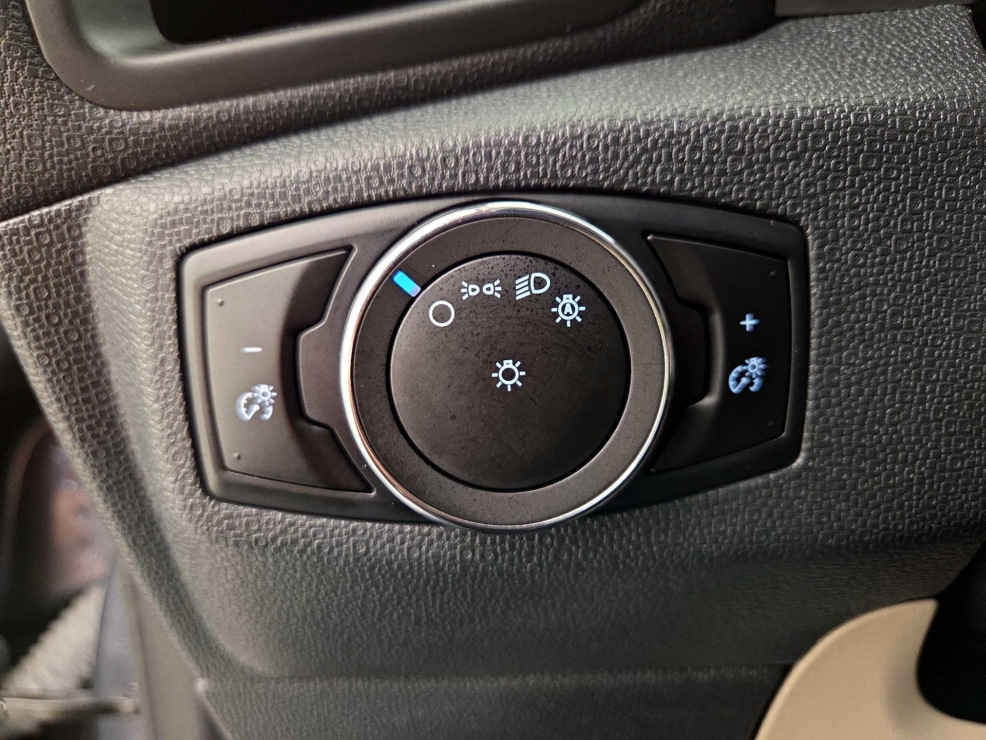 Thumbnail: 2018 Ford EcoSport - 13