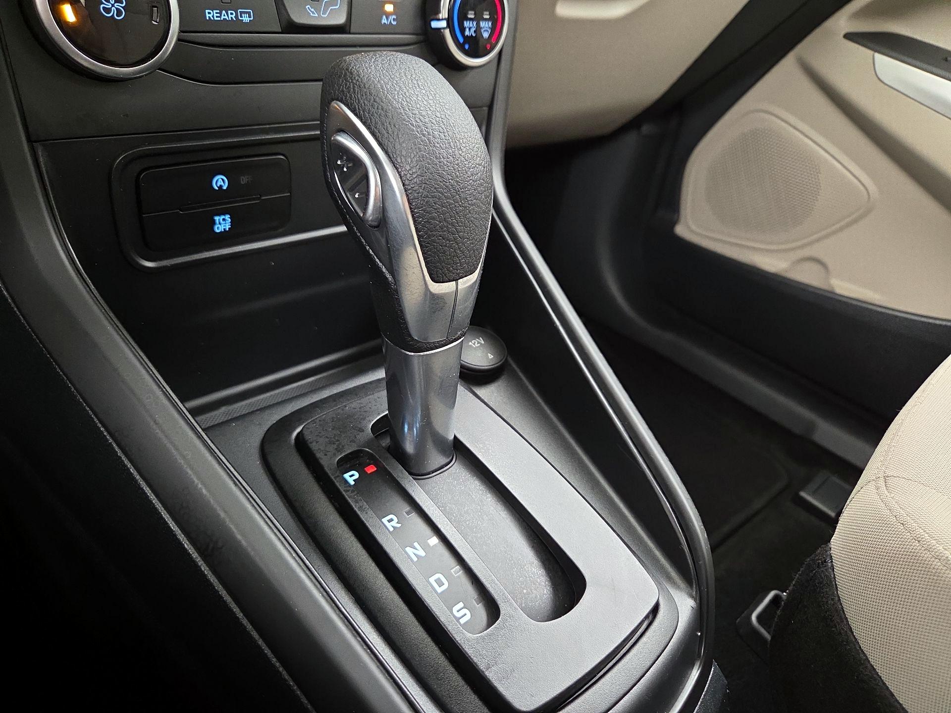 Thumbnail: 2018 Ford EcoSport - 17