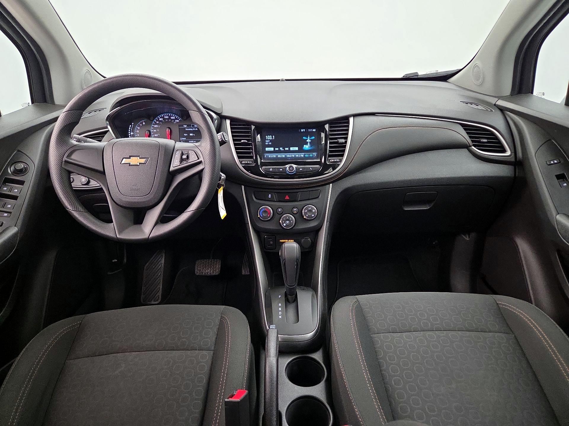 Thumbnail: 2017 Chevrolet Trax - 9